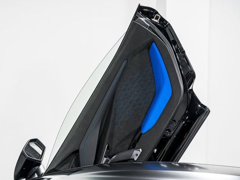 Used 2025 Lamborghini Revuelto AWD/4WD image 35