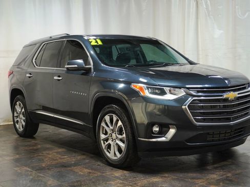 Used 2021 Chevrolet Traverse Premier image 1