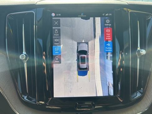 Certified 2025 Volvo XC60 B5 Plus image 24