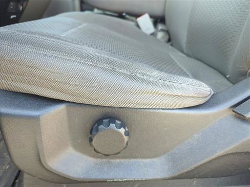 Used 2016 Ford F150 XLT AWD/4WD image 12