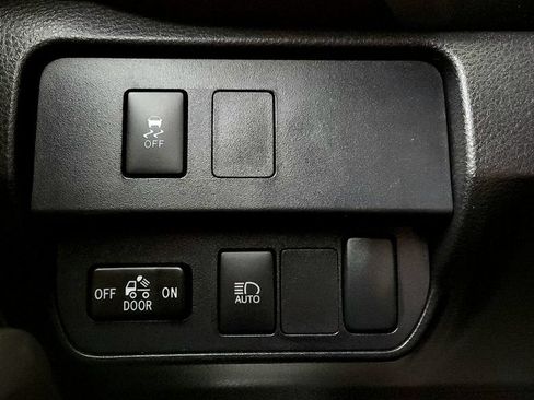 Used 2023 Toyota Tacoma SR5 AWD/4WD image 32