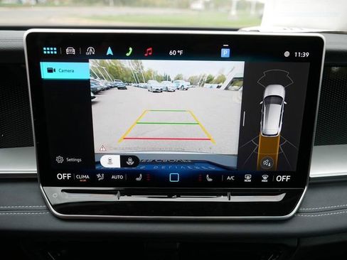 New 2025 Volkswagen Tiguan SE AWD/4WD image 12