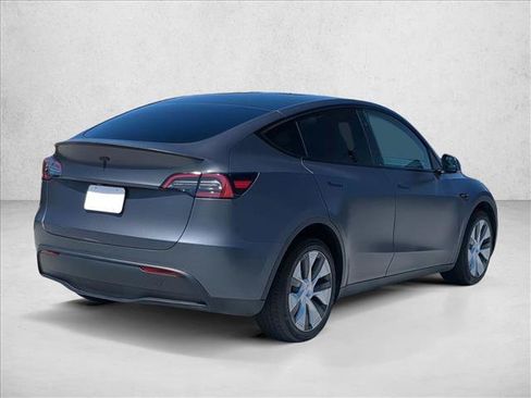 Used 2023 Tesla Model Y Long Range AWD/4WD image 5