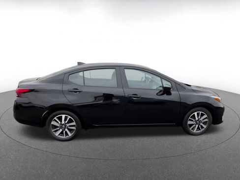 Used 2025 Nissan Versa SV FWD image 16