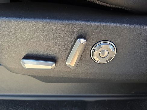 New 2026 Lincoln Navigator Black Label image 16