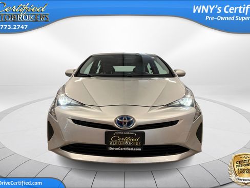Used 2016 Toyota Prius Two FWD image 2