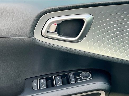 New 2025 Kia Soul LX image 17