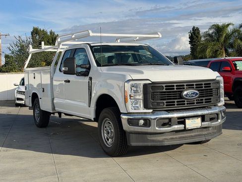 New 2023 Ford F250 XL w/ XL Chrome Package AWD/4WD image 4