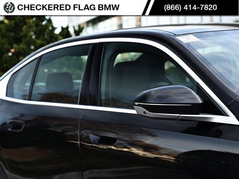 Certified 2025 BMW 530i w/ Premium Package image 5