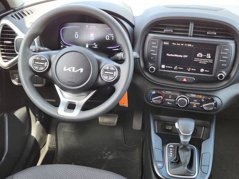 Certified 2025 Kia Soul LX w/ LX Technology Package FWD image 26