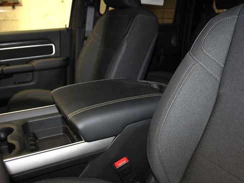 New 2026 RAM 2500 Big Horn AWD/4WD image 24