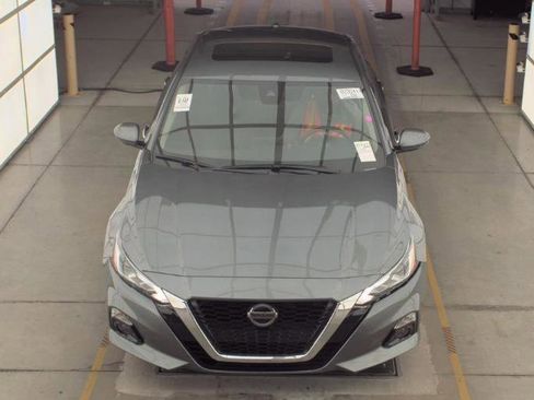 Used 2022 Nissan Altima 2.5 SL AWD/4WD image 2