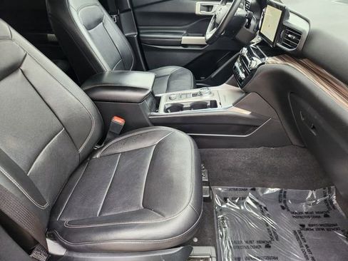 Used 2023 Ford Explorer Limited AWD/4WD image 20