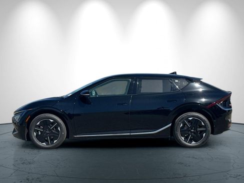 New 2025 Kia EV6 Wind image 7