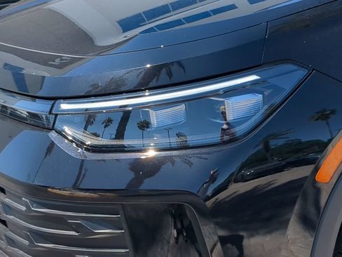 New 2026 Volkswagen Tiguan SE FWD image 7