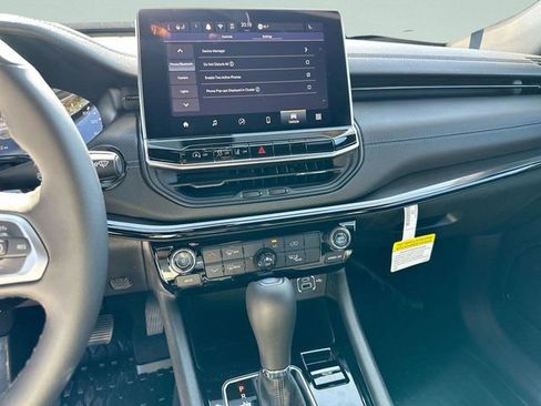 New 2026 Jeep Compass Latitude image 19