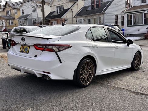 Certified 2024 Toyota Camry SE w/ Convenience Package image 5