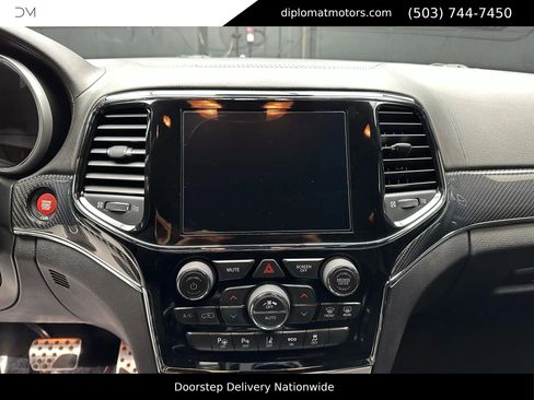 Used 2020 Jeep Grand Cherokee SRT image 32