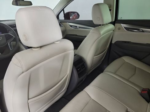 Used 2019 Cadillac XT5 Luxury image 12