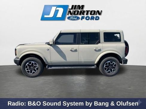 Used 2025 Ford Bronco Outer Banks AWD/4WD image 6