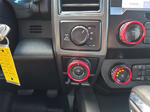 Used 2019 Ford F150 XLT w/ Equipment Group 302A Luxury image 24