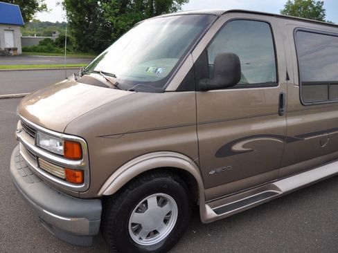 Used 1996 Chevrolet Express 1500 image 4