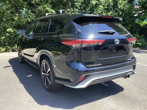 Used 2021 Toyota Highlander XSE AWD/4WD image 10