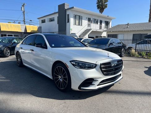 Used 2021 Mercedes-Benz S 580 4MATIC Sedan image 3