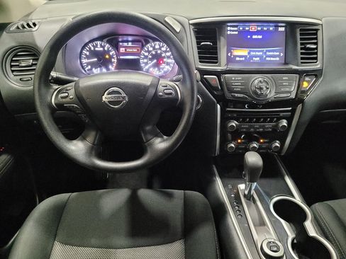 Used 2019 Nissan Pathfinder S AWD/4WD image 22