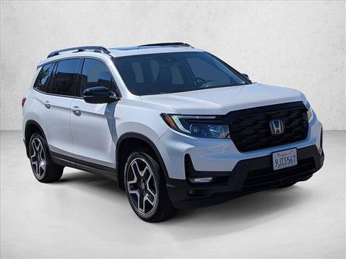 Used 2023 Honda Passport Elite image 3