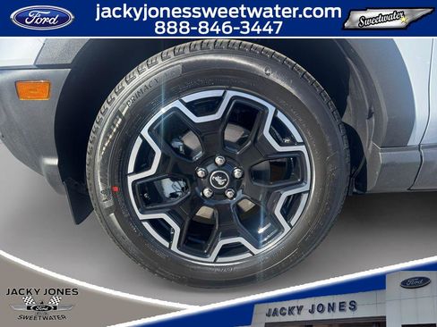 New 2026 Ford Bronco Sport Outer Banks AWD/4WD image 9
