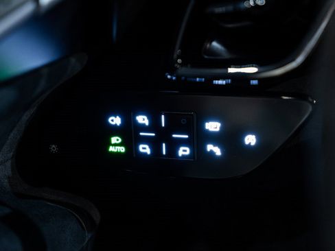 Certified 2022 Ferrari Roma image 29