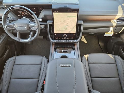 New 2026 GMC Yukon Denali w/ Denali Reserve Package AWD/4WD image 19