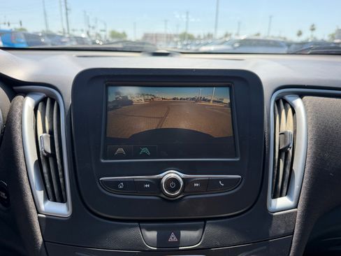 Used 2017 Chevrolet Malibu LS FWD image 29