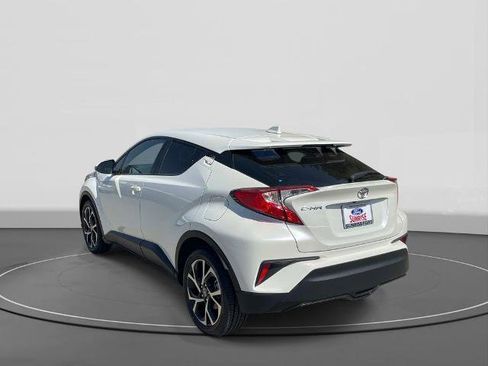 Used 2021 Toyota C-HR XLE FWD image 7