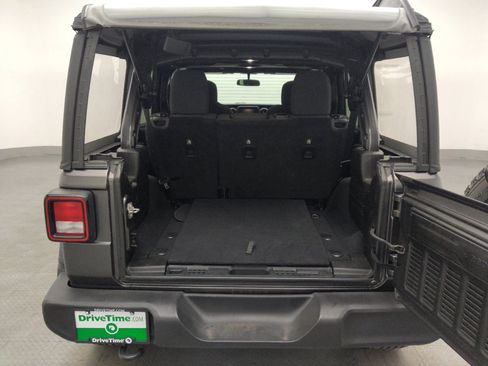 Used 2018 Jeep Wrangler Unlimited Sport AWD/4WD image 29