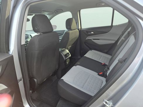 Used 2024 Chevrolet Equinox LS w/ LS Convenience Package FWD image 11