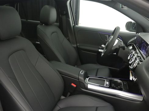 New 2026 Mercedes-Benz GLA 250 image 9