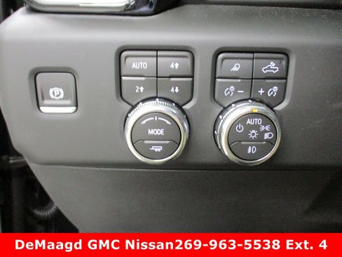 New 2026 GMC Sierra 1500 Denali w/ Denali Reserve Package image 40