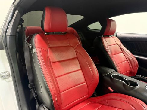 Used 2017 Ford Mustang Premium image 17