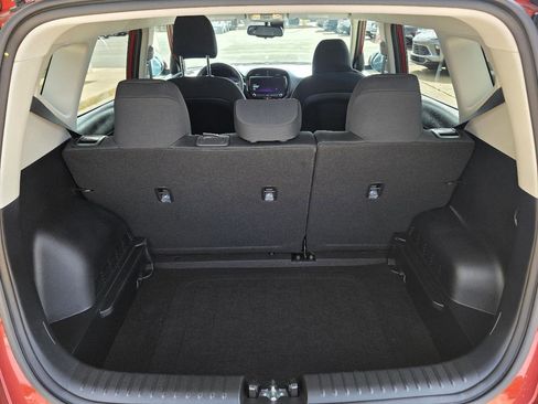 Used 2025 Kia Soul S FWD image 25