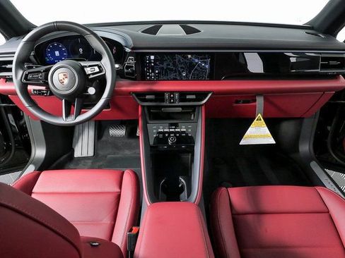 New 2026 Porsche Macan Electric image 18