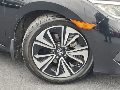 Used 2017 Honda Civic EX-T image 10