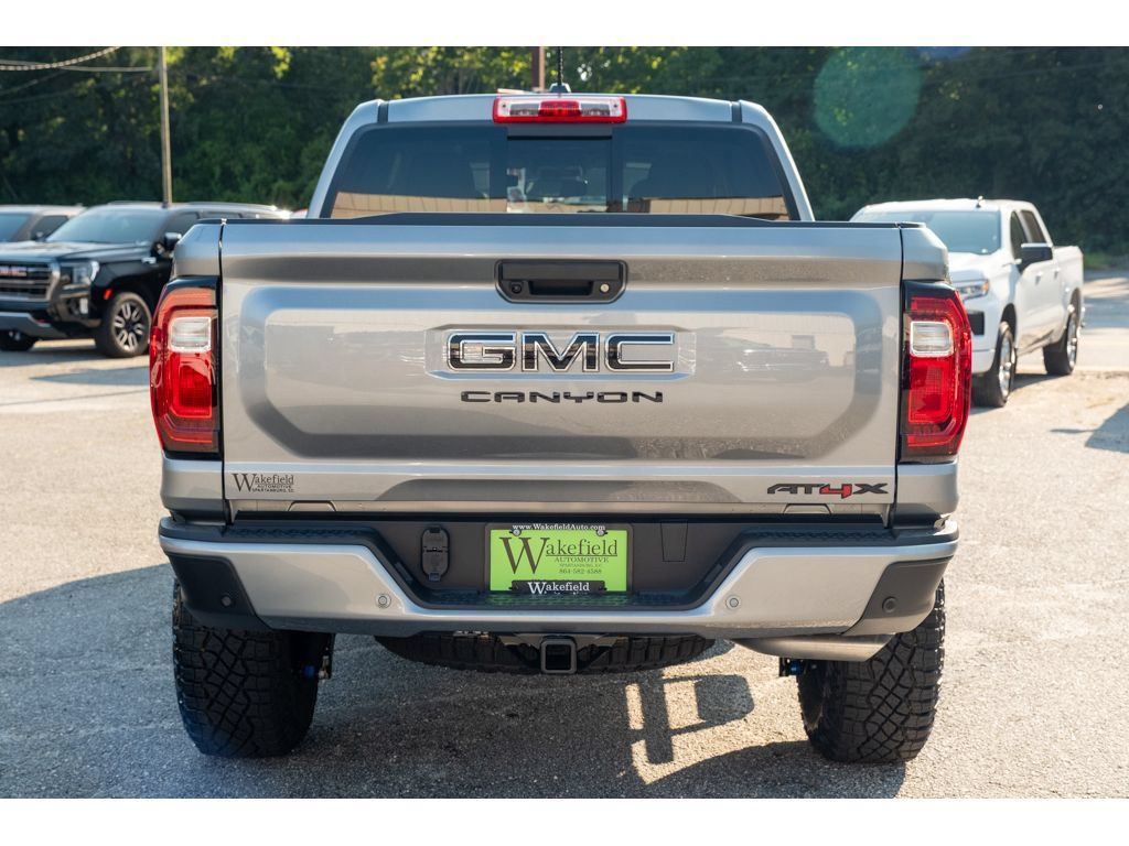 New 2026 GMC Canyon AT4X w/ LPO, Black Badging Package AWD/4WD image 7