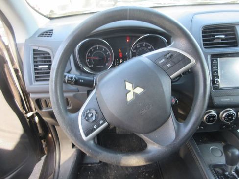 Used 2020 Mitsubishi Outlander Sport ES FWD image 13