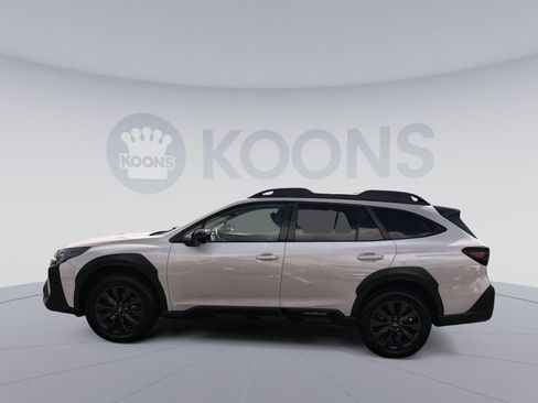 Used 2023 Subaru Outback Onyx Edition AWD/4WD image 2