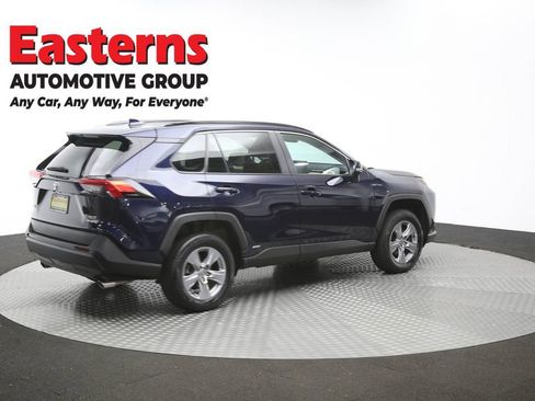 Used 2022 Toyota RAV4 XLE AWD/4WD image 46