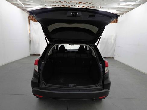 Certified 2020 Honda HR-V LX image 28
