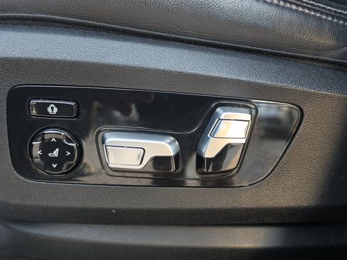 Used 2021 BMW X5 xDrive40i AWD/4WD image 10