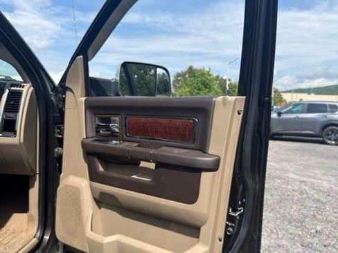 Used 2010 Dodge Ram 2500 Truck Laramie w/ Cold Weather Pkg AWD/4WD image 15